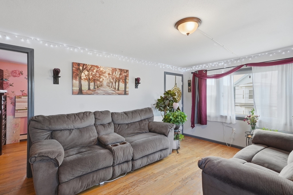 218 Calvary Street 2