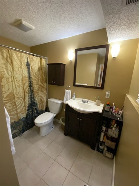 1461 Pawtucket Boulevard 6-3