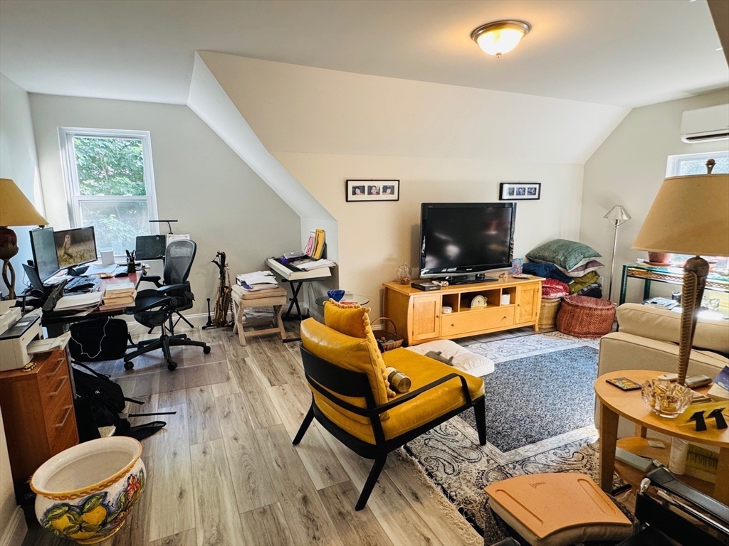 136 Academy Hill Rd 3