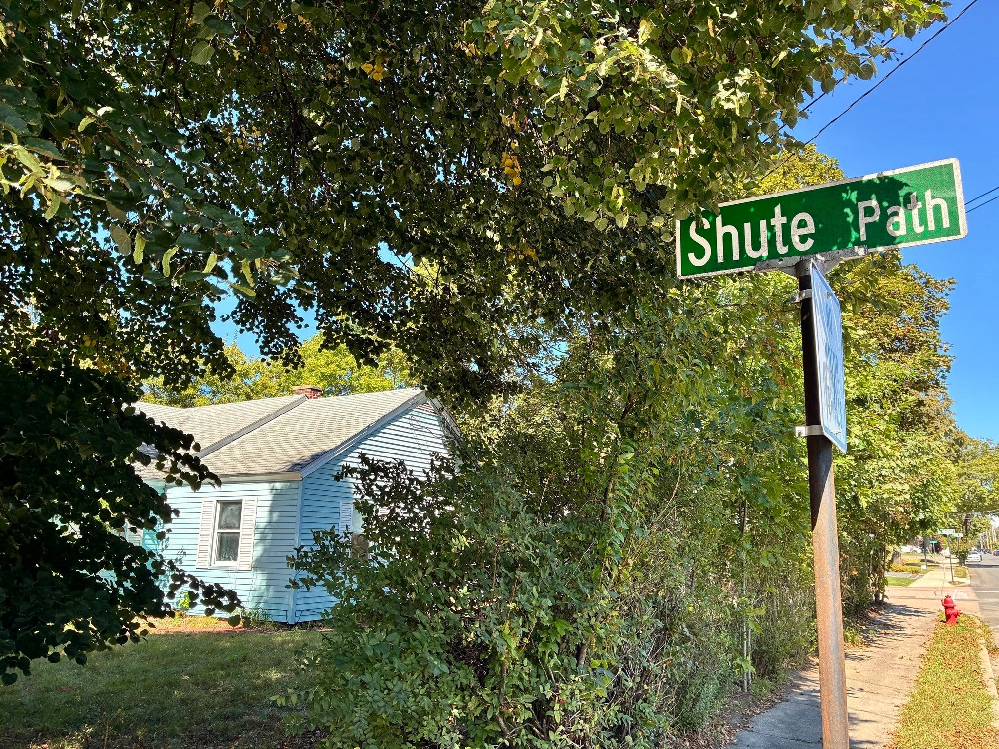 30 Shute Path