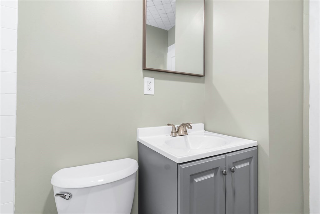 16 Beaconsfield Street, Lawrence, MA, 16 Beaconsfield Street, Lawrence, MA Photo #24
