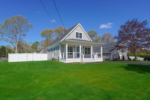 245 Edgewater Dr E Falmouth MA 02536