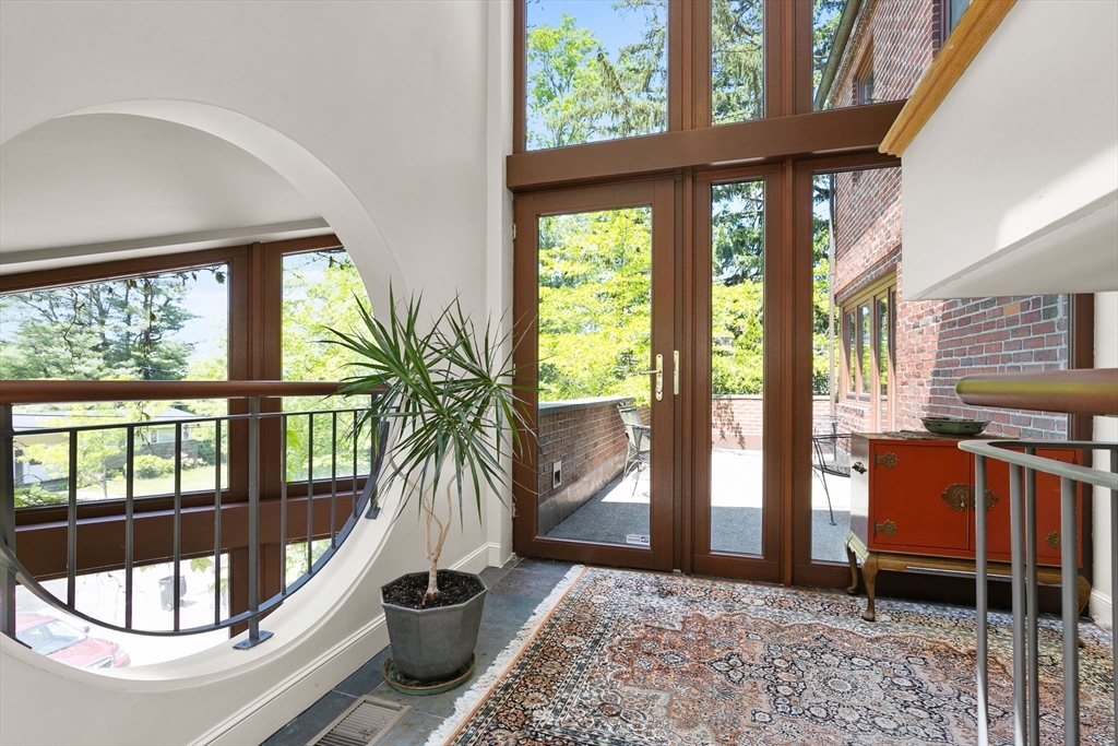 34 Lagrange St