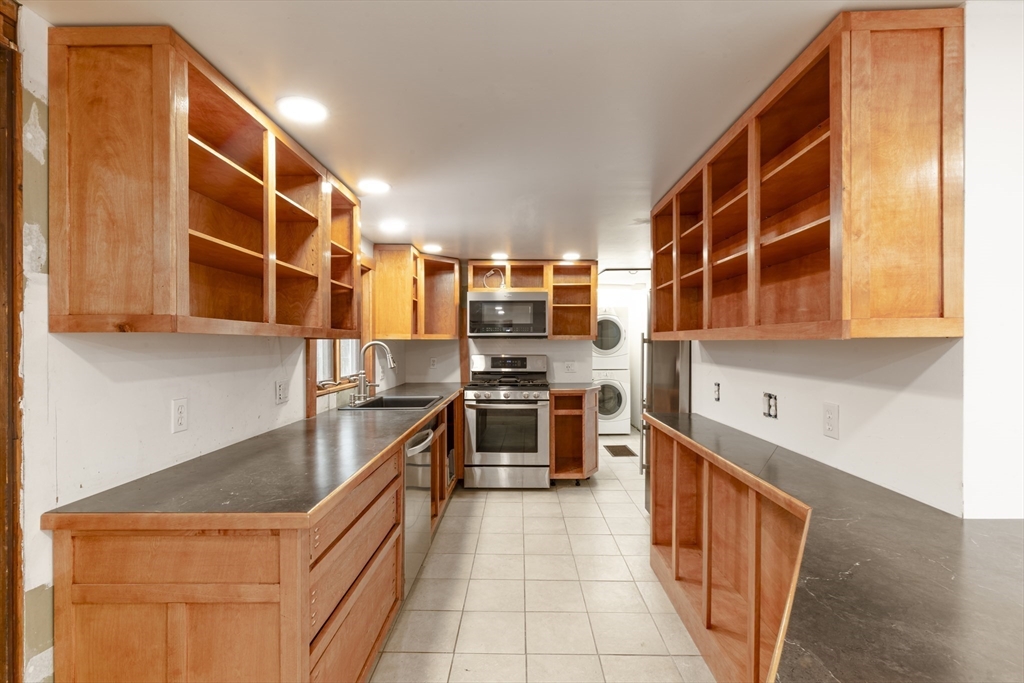 25 Crosby Ln