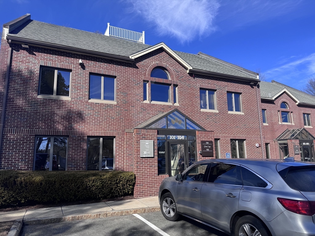 100 Conifer Hill Drive 101