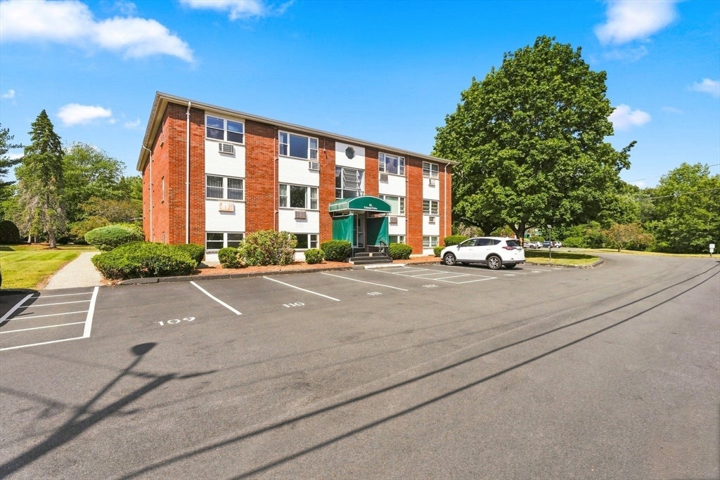 1 Colonial Dr #B1-8, Andover, MA, 1 Colonial Dr #B1-8, Andover, MA Photo #23