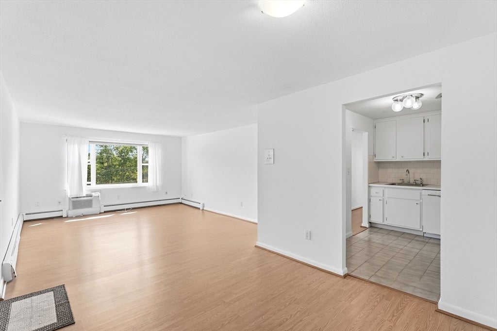 1 Colonial Dr #B1-8, Andover, MA, 1 Colonial Dr #B1-8, Andover, MA Photo #3