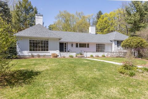 25 Barberry Ln Haverhill MA 01830