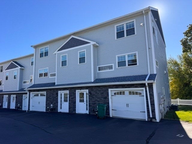 Photo of 1 Border Street, Lynn, MA
