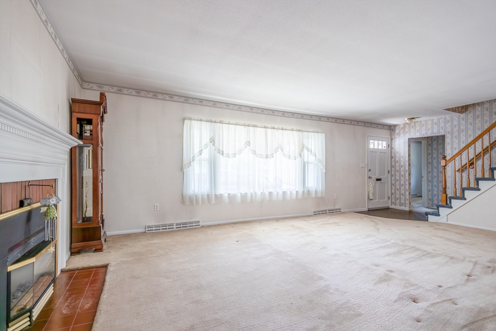 25 Windward Rd