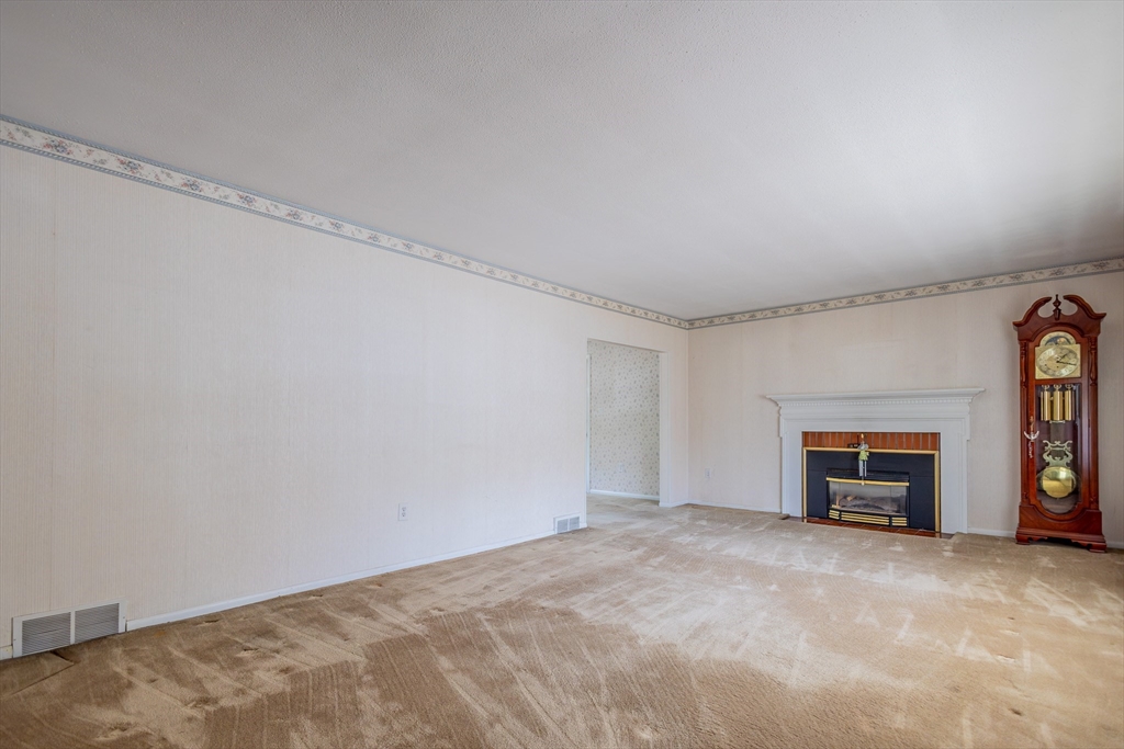 25 Windward Rd