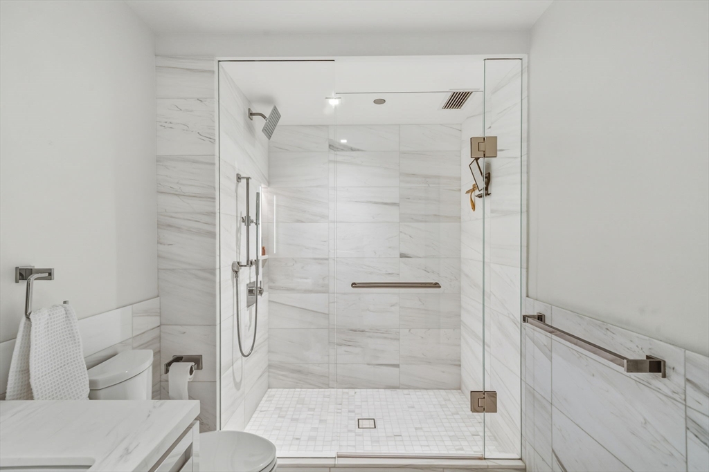 Boston, Massachusetts 02210, United States, 2 Bedrooms Bedrooms, ,3 BathroomsBathrooms,Residential,Active,249979