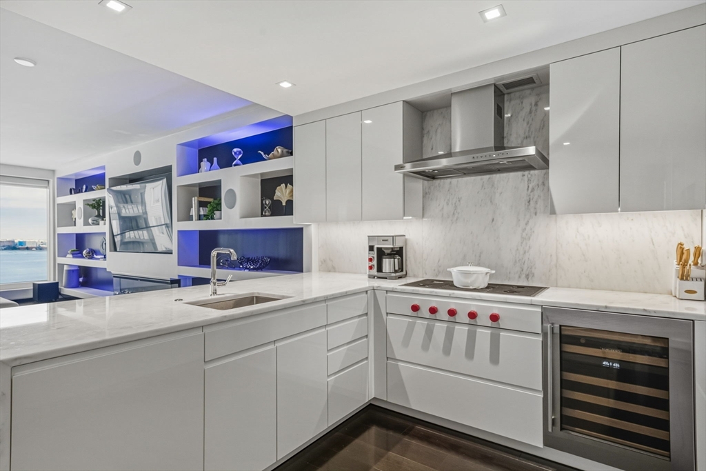 Boston, Massachusetts 02210, United States, 2 Bedrooms Bedrooms, ,3 BathroomsBathrooms,Residential,Active,249979