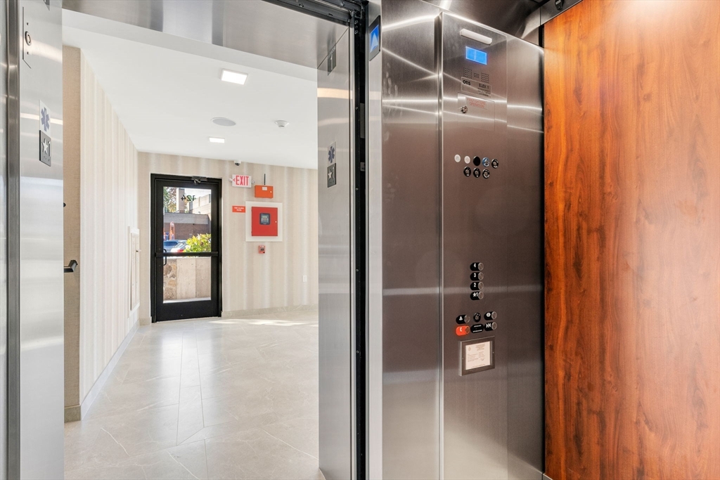 124 Warren Street 302