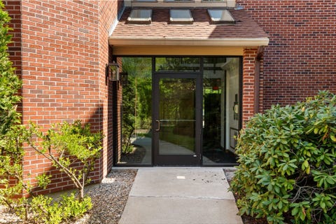 Photo of 770 Salisbury St #J558, Worcester, MA 01609 (MLS # 73522238)
