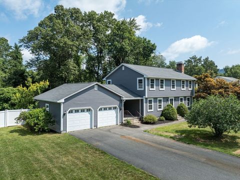 13 Golden Dr Easthampton MA 01027
