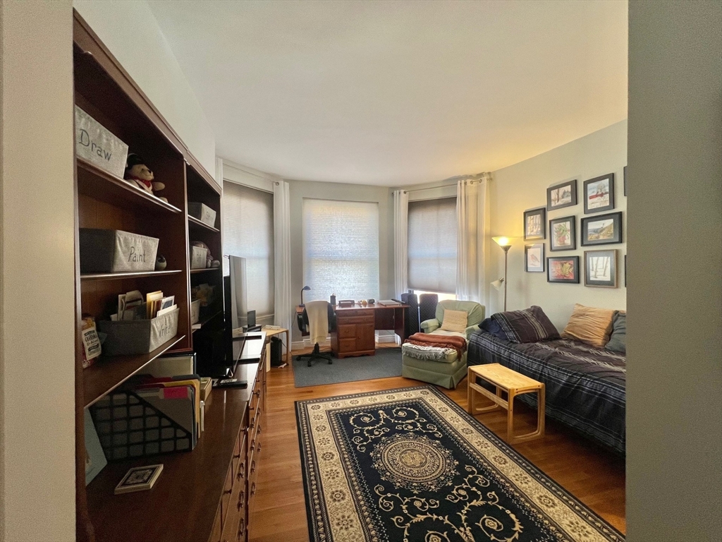 4 Charlesgate East 402