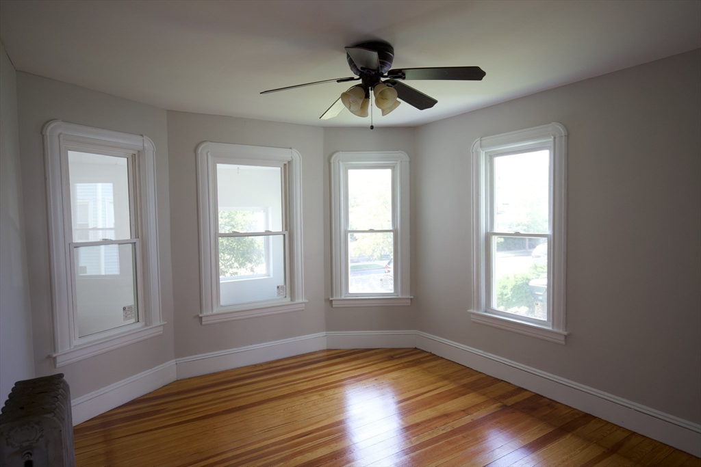 133 Massasoit St