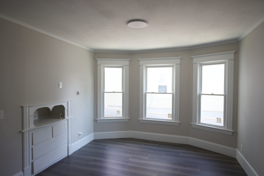 133 Massasoit St