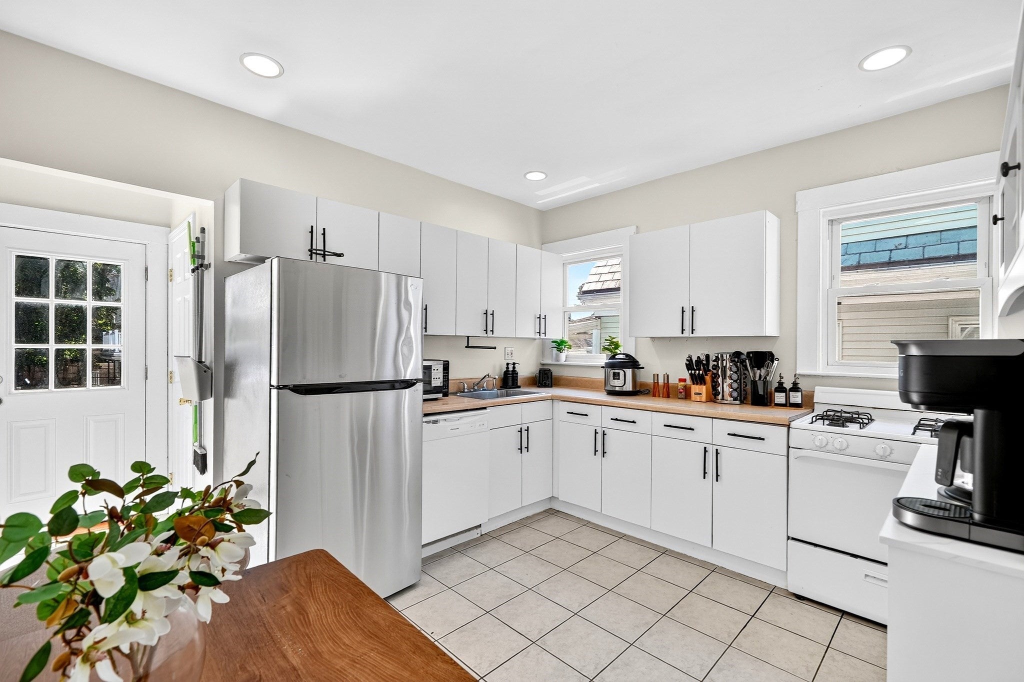 23 Packard Ave, Somerville, MA Photo #18