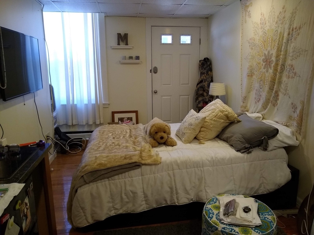 507 Beacon C