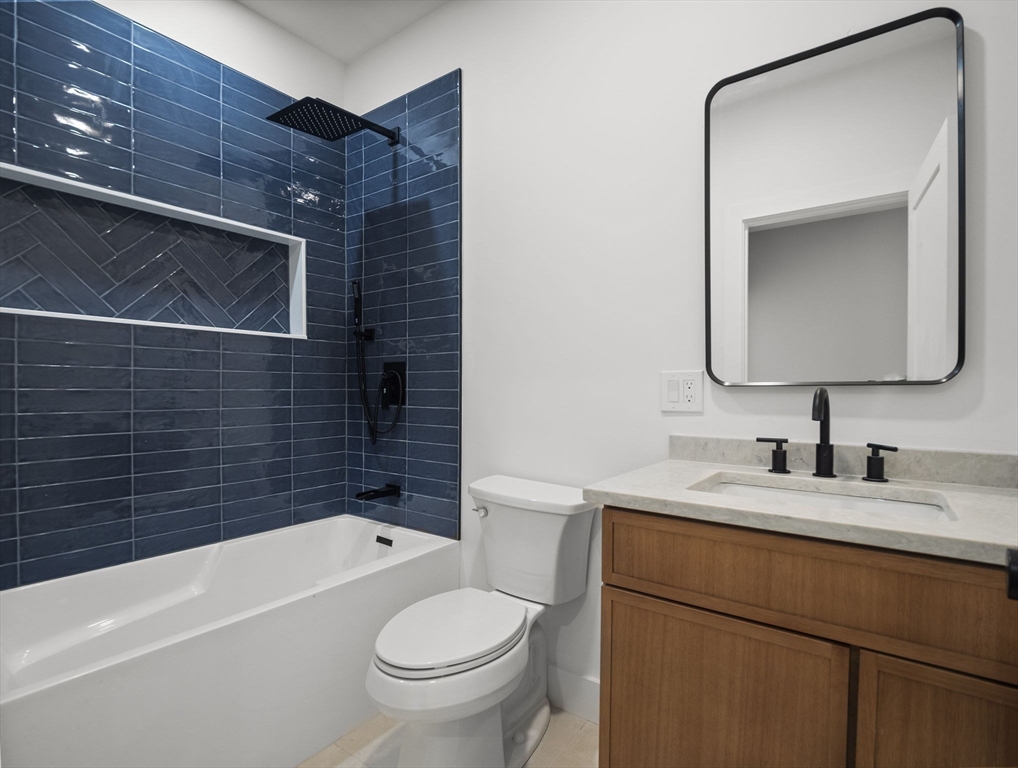 Boston, Massachusetts 02129, United States, 3 Bedrooms Bedrooms, ,2 BathroomsBathrooms,Residential,Active,221075