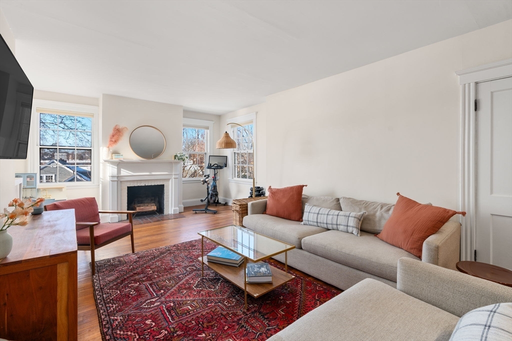 43 Linnaean Street 46A