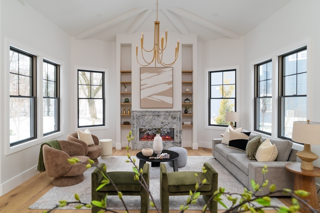 710-712 Watertown Street 712