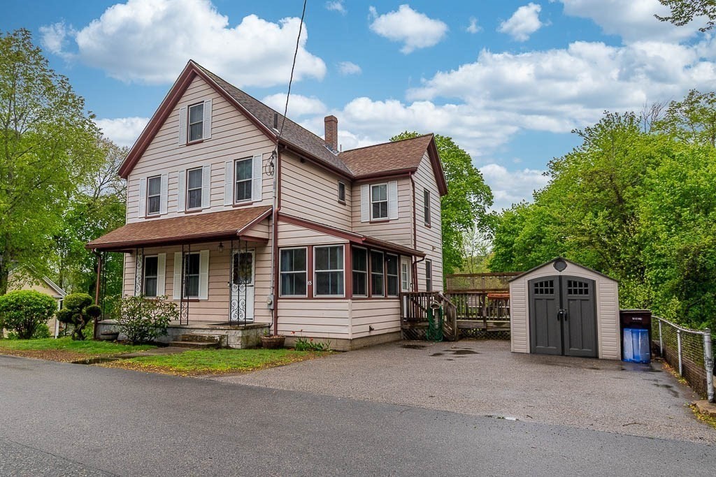 85 Emmett Avenue