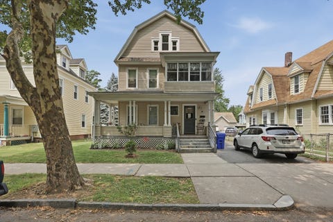 Photo of 32 Kenwood Park, Springfield, MA 01108 (MLS # 73554188)