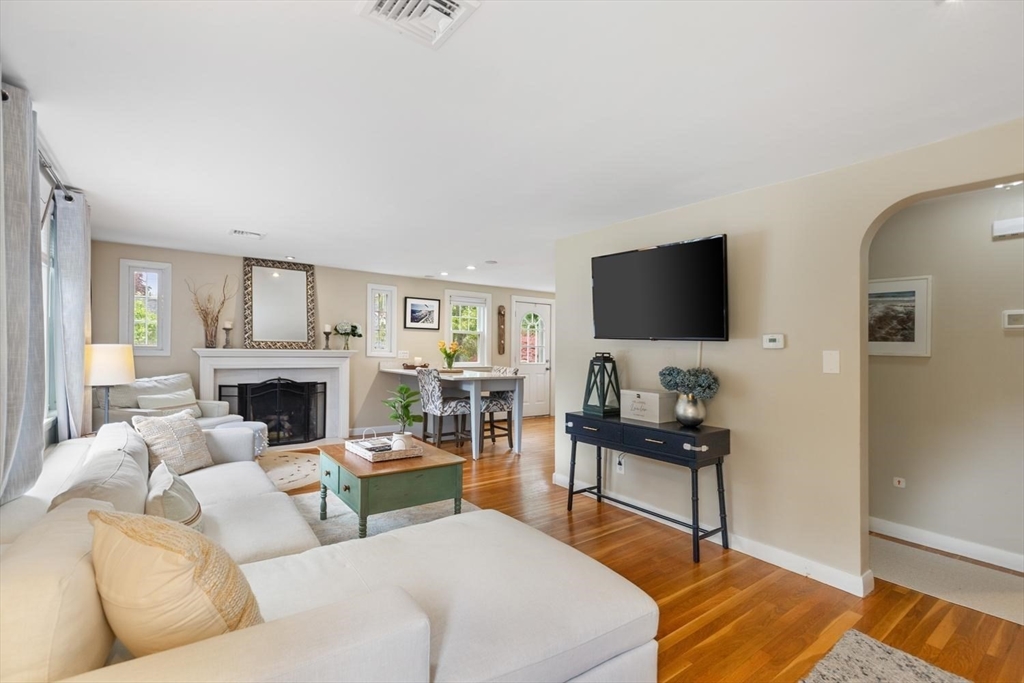22 Ortins Rd, Hamilton, MA Photo #13