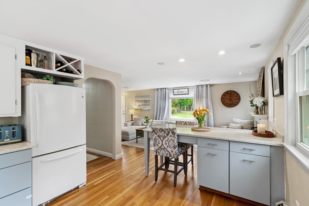 22 Ortins Rd, Hamilton, MA Photo #8