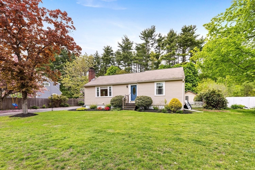 22 Ortins Rd, Hamilton, MA Photo #2