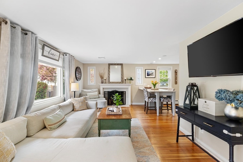 22 Ortins Rd, Hamilton, MA Photo #9