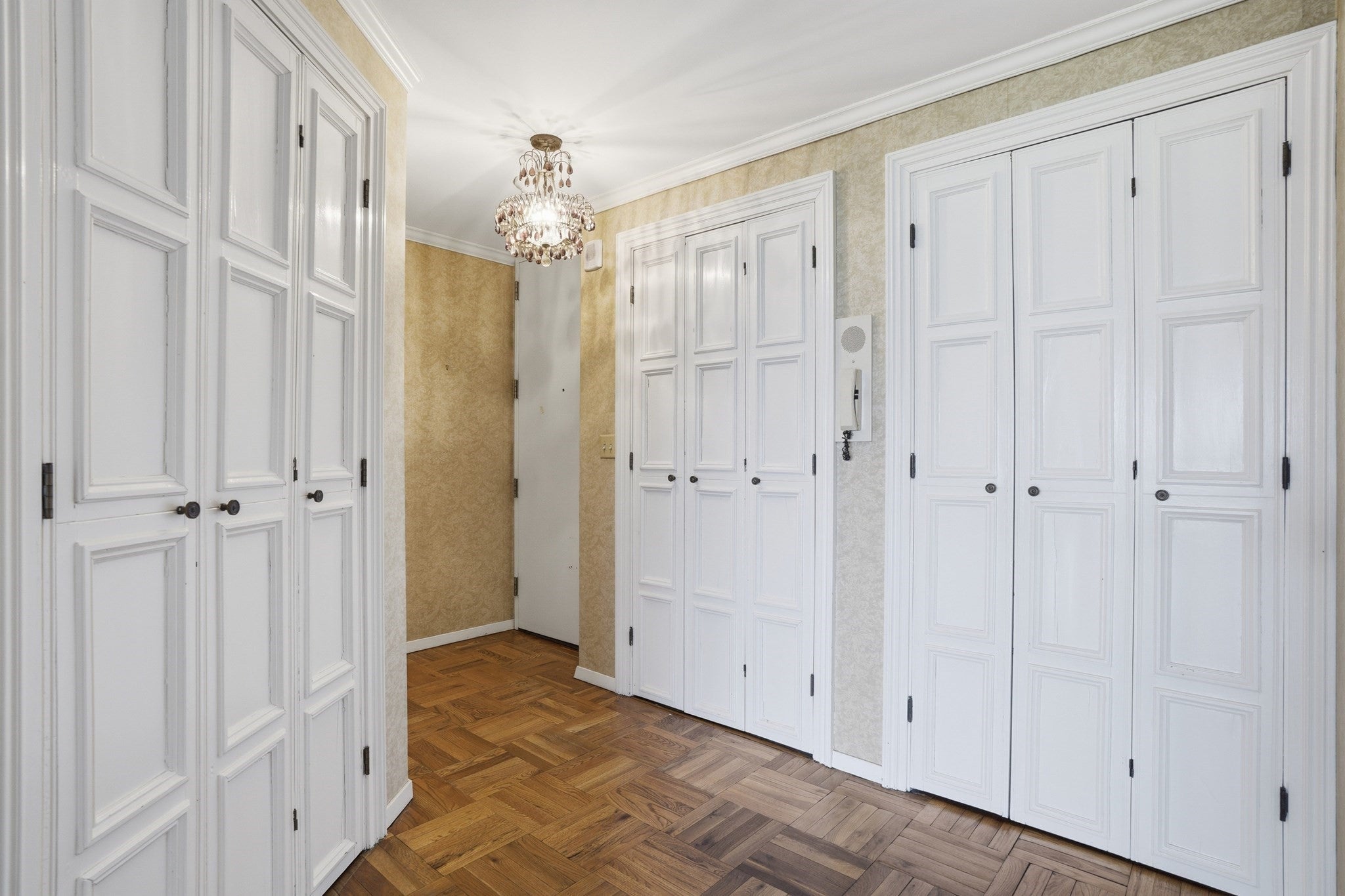 180 Beacon Street 8DE