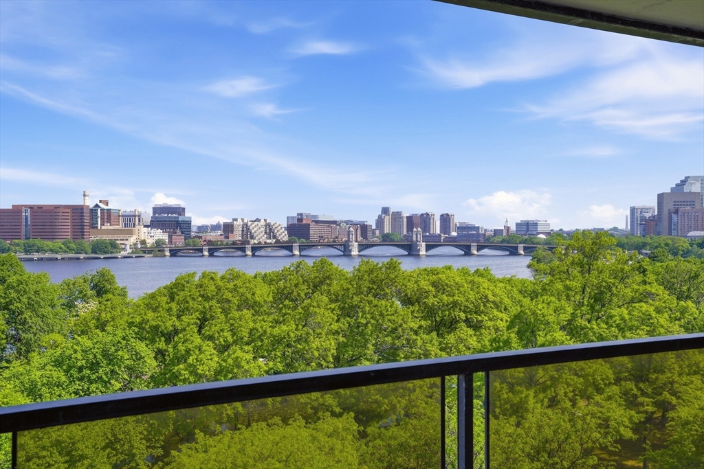 180 Beacon Street 8DE