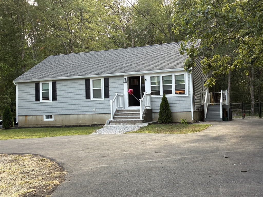 62 Middle Rd