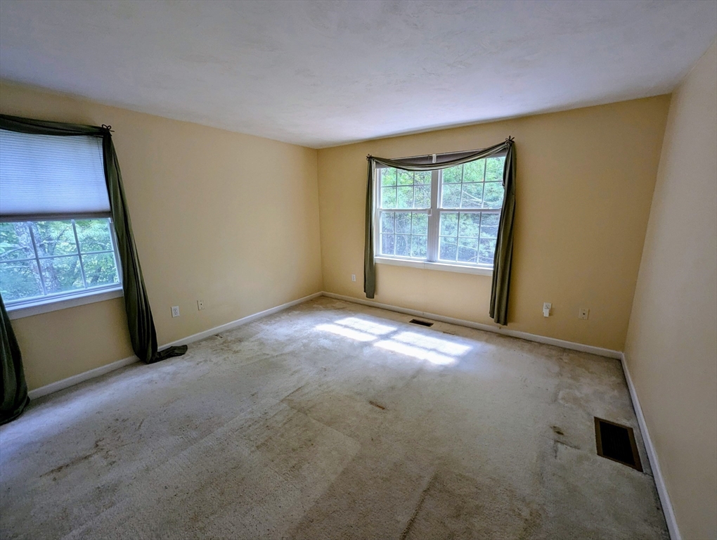 Franklin, Massachusetts 02038, United States, 3 Bedrooms Bedrooms, ,3 BathroomsBathrooms,Residential,Active,198832