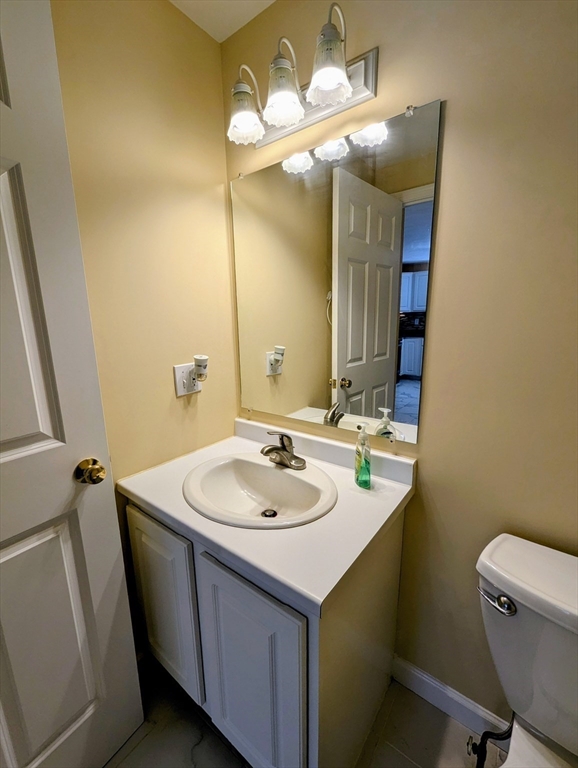 Franklin, Massachusetts 02038, United States, 3 Bedrooms Bedrooms, ,3 BathroomsBathrooms,Residential,Active,198832