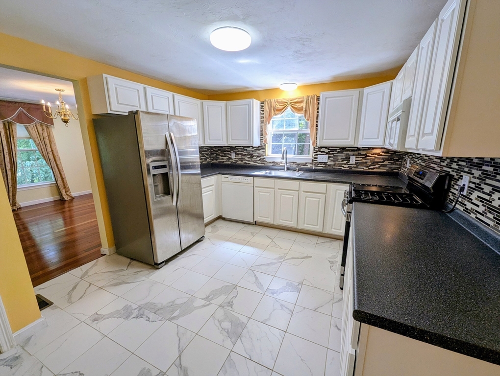 Franklin, Massachusetts 02038, United States, 3 Bedrooms Bedrooms, ,3 BathroomsBathrooms,Residential,Active,198832