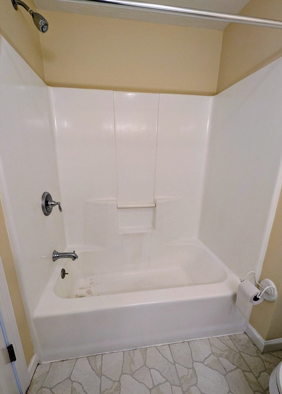 Franklin, Massachusetts 02038, United States, 3 Bedrooms Bedrooms, ,3 BathroomsBathrooms,Residential,Active,198832