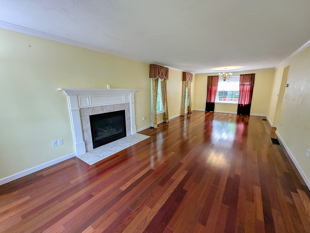 Franklin, Massachusetts 02038, United States, 3 Bedrooms Bedrooms, ,3 BathroomsBathrooms,Residential,Active,198832