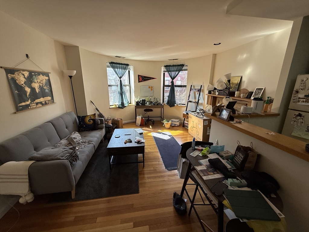 87 Gainsborough St. 303