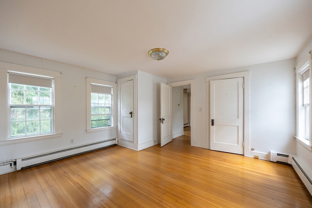 Hudson, Massachusetts 01749, United States, 8 Bedrooms Bedrooms, ,4 BathroomsBathrooms,Residential,Active,201610