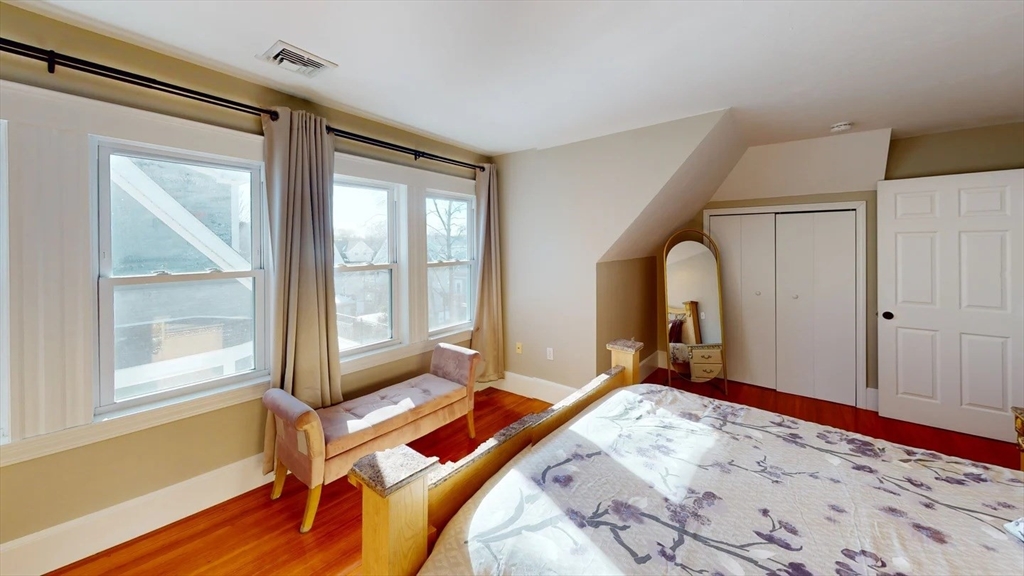 7 Harriet Ave #7, Belmont, MA Photo #9