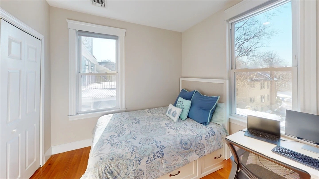 7 Harriet Ave #7, Belmont, MA Photo #15
