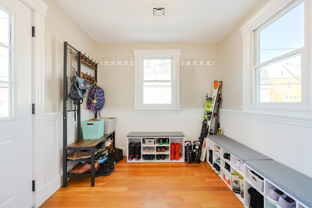 7 Harriet Ave #7, Belmont, MA Photo #17