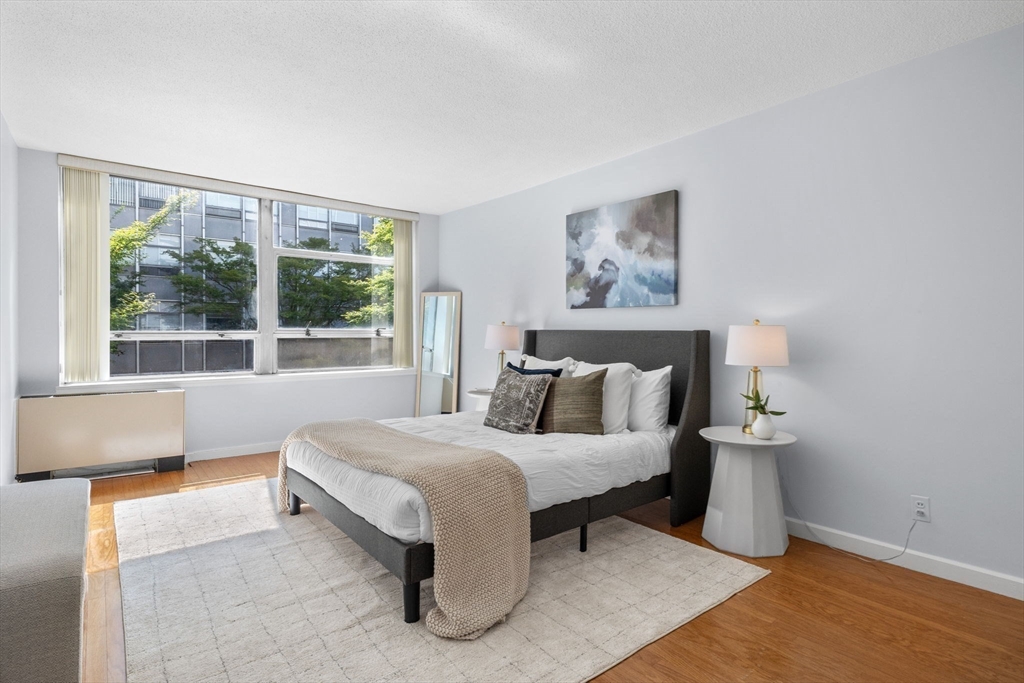 80 Park St 23
