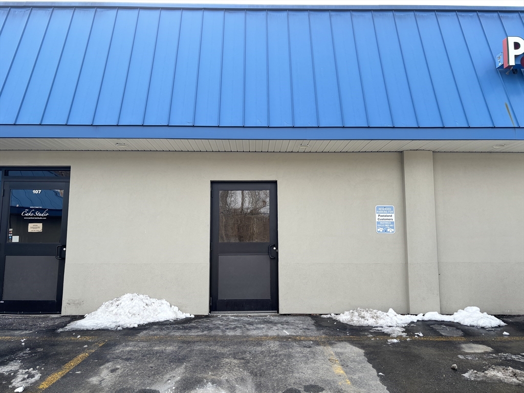 557 Lancaster Street 106