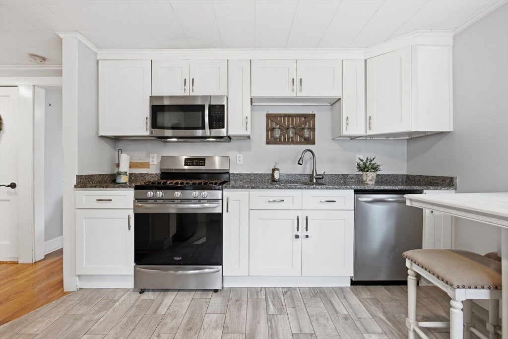 114 Clinton Rd
